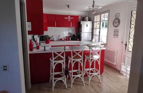Saignon Villa | Hermosa villa provenzal en el Luberon con piscina privada para 12 personas.