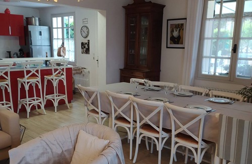 Saignon Villa | Hermosa villa provenzal en el Luberon con piscina privada para 12 personas.