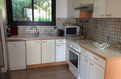 Toulon Villa | VILLA 140m² con piscina para 8 personas, vista al puerto de Toulon,