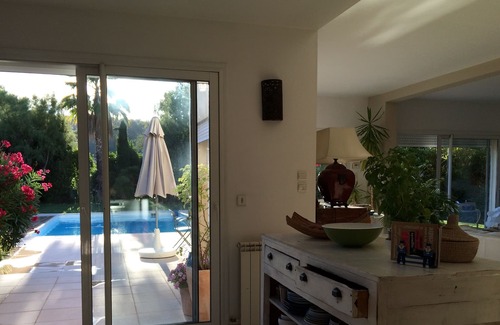 Carnoux-en-Provence Villa | Villa 160 m2 con piscina