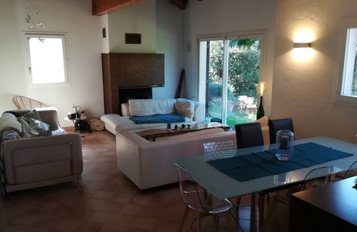 Alata Casa | Villa de 180m2 con jacuzzi, vista al mar con la calma del campo