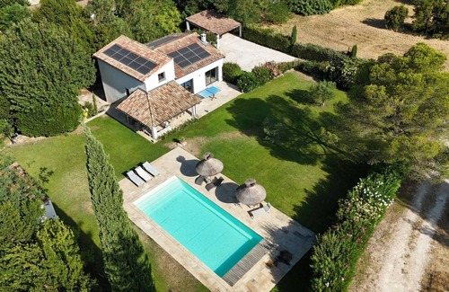 Eyragues Casa | Villa 220m2, terreno 3000m2, pueblo de 5 "a pie, 4km Saint-Rémy-de-Provence