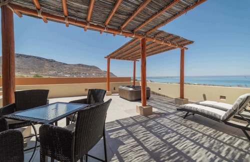 La Paz Apartamento | Villa 3BR Ocean View & Jacuzzi at Colinas