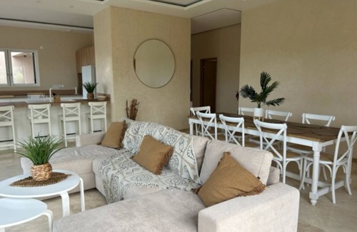 Flayosc Villa | VILLA 3M Stylish 4 bed 2 bath villa with private heated pool. Full Air Con