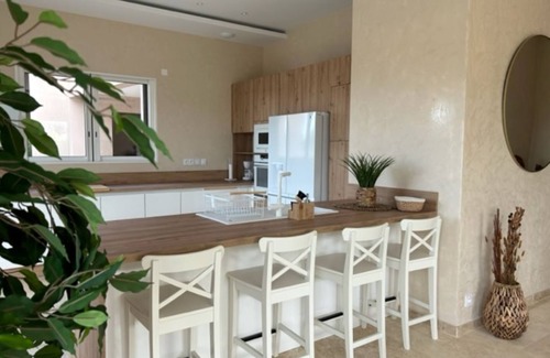Flayosc Villa | VILLA 3M Stylish 4 bed 2 bath villa with private heated pool. Full Air Con