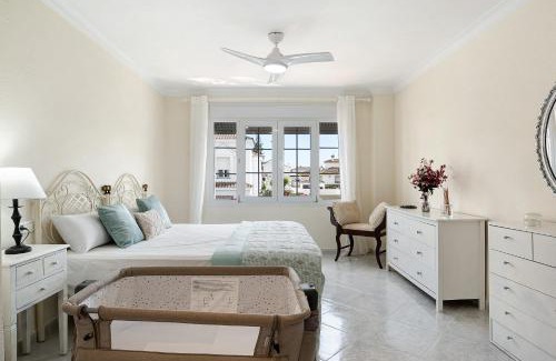 Chiclana de la Frontera Villa | Villa 4 Pinos