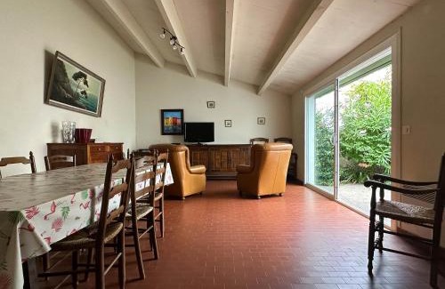 La Palmyre Casa | Villa 4 Pièces, 3 Chambres, Animaux Acceptés, Parking, WiFi, Proche Mer - FR-1-705-92
