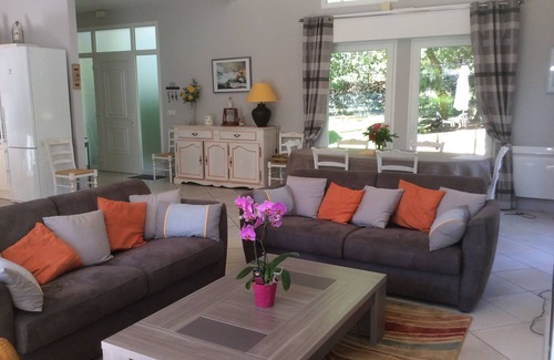 Biscarrosse Villa | Villa de 4 *, tranquila, en campo de golf de 27 hoyos, piscina climatizada, playas: lago, océano,