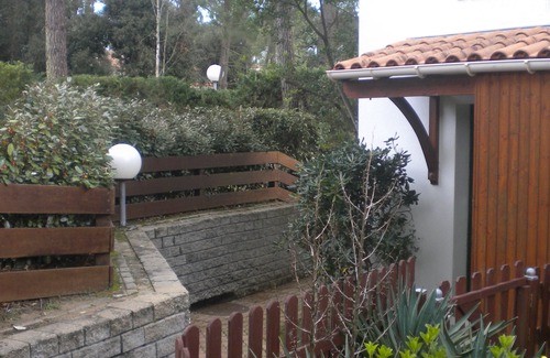 Les Mathes Casa | Villa de 40 m2 en el corazón del bosque de pinos en el centro de La Palmyre