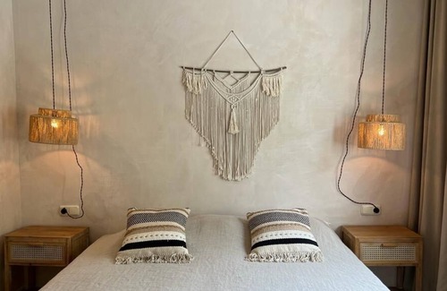 San Pedro de Alcantara Chalet De Esquí | Villa 5 bedrooms, 4 in the main house and 1 bedroom in a private guest cottage