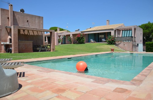 Cabo Roche Villa | Villa a 5 minutos de la playa de Roche con jardín y piscina ideal para familias
