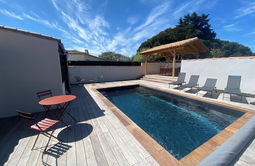 La Couarde-sur-Mer Villa | Villa 50 m from the beach on foot with heated swimming pool