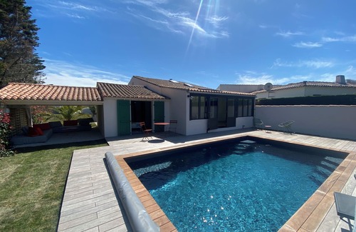 La Couarde-sur-Mer Villa | Villa 50 m from the beach on foot with heated swimming pool