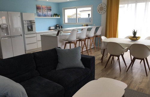 Pornic Villa | Villa a 400 metros de la playa para 8 con piscina cubierta en la Fontaine aux Bretons