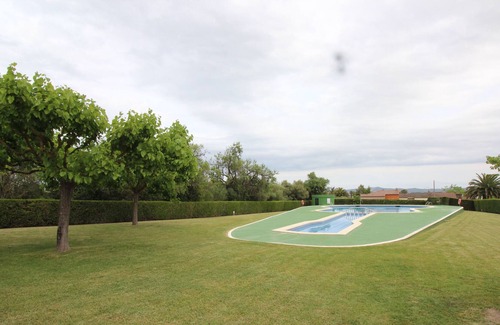 Torroella de Montgri Casa | Villa 7 Couchages, Avec Jardin, Piscine Commune, Proche de la Plage