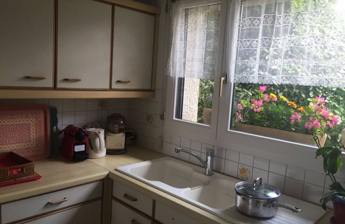 Corzent Villa | Villa 7 pers- Swimming pool- 6 mn from the beach- enclosed garden with trees-2 terraces- quiet area