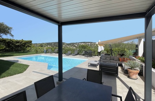 Saint-Gely-du-Fesc Villa | Chalet 8 pers jardín, piscina, vista magnífica, tranquilidad, 8km de Montpellier