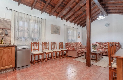 Puerto del Rosario Villa | Villa "Abraham" con vistas a la montaña, Wi-Fi, piscina y terraza