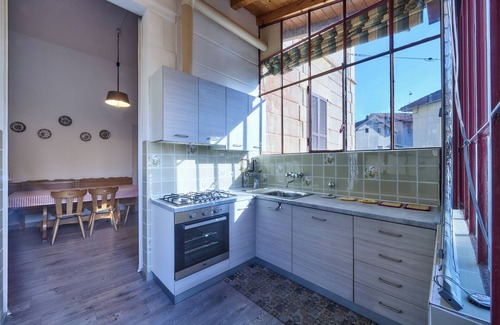 Mandello del Lario Villa | Villa "Ada Historic 800s" con terraza, jardín y Wi-Fi