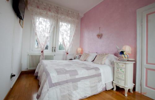 Aggregazione Rionale 4 Cama Y Desayuno | VILLA ADRIANA Varese - camere e appartamenti