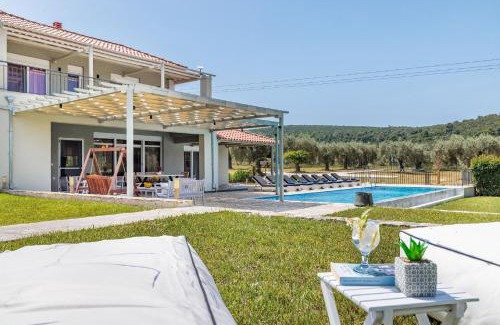 Alikias Casa | Villa Aelia Für 10 Personen In Skopelos