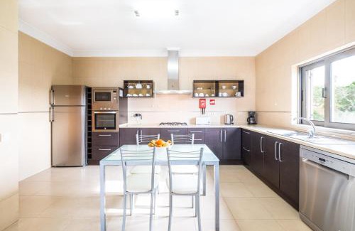 Guia Villa | Villa Aica - BY BEDZY
