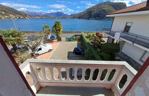 Lavena Ponte Tresa Apartamento | VILLA AIDA LAKE VIEW