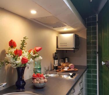 Vals-les-Bains Cama Y Desayuno | Villa Aimée Luxury Apartments with Heated Pool