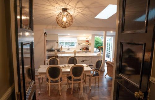 Akaroa Casa | Villa Akaroa - Akaroa Pet Friendly Holiday Home