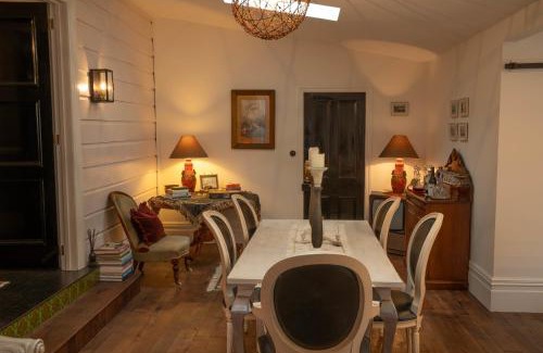 Akaroa Casa | Villa Akaroa - Akaroa Pet Friendly Holiday Home
