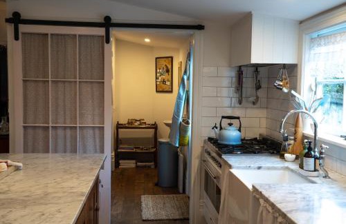 Akaroa Casa | Villa Akaroa - Akaroa Pet Friendly Holiday Home