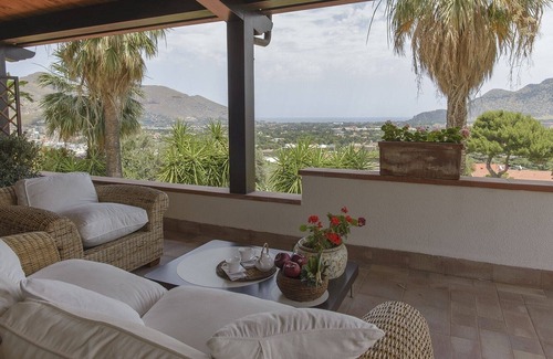 Cardillo Villa | Villa "Al Colle dei Principi" Apartamento Sciascia