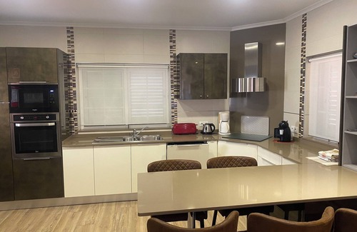 Guia Casa | Villa Albufeira 1 to 6 people