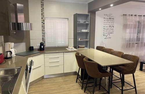Guia Casa | Villa Albufeira 1 to 6 people