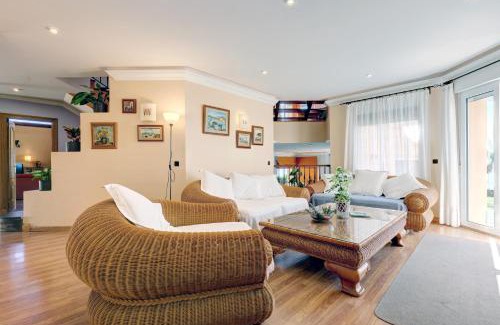 San Roque Villa | Villa Alcaidesa Vistas al Mar