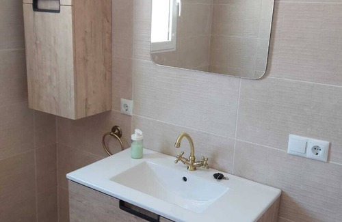 Beas Villa | Villa Alcor con piscina, jardín, terraza y Wi-Fi