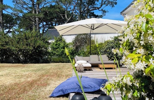 Carnac Casa | Villa Alegria in Saint Colomban, Pets welcome!