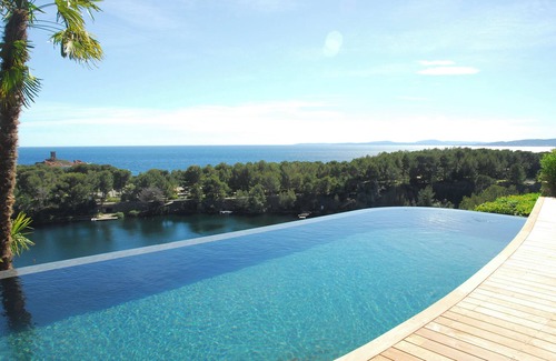 Le Dramont Apartamento | VILLA ALFONSA - APARTMENT "L'ATELIER" sea view, Garden level South-East