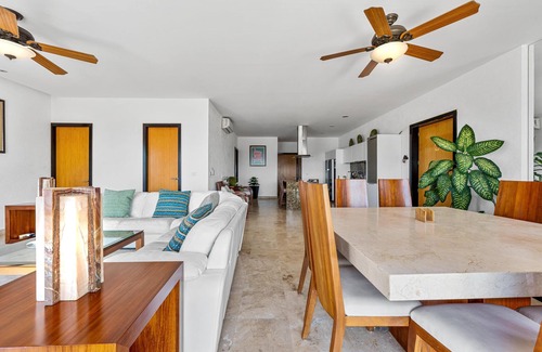 North End Condominio | Villa Alhelí, Oceanview Escape with Private Pool