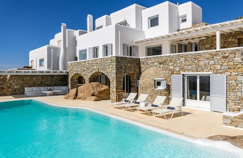 Ornos Casa | Villa Alkirra with breathtaking views of the Aegean sea at great location