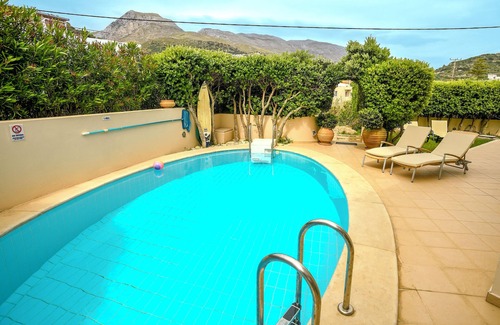 Agios Vasileios Casa | Villa Alkisti, private pool, near the beach, located in the center of village