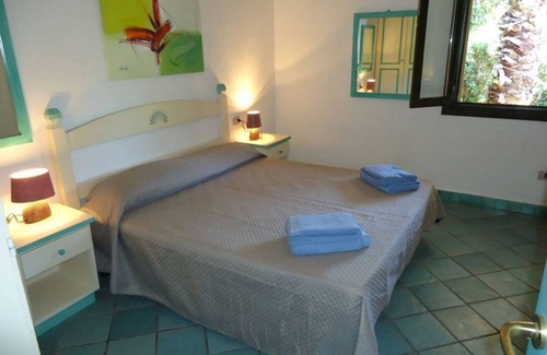 Porto Pozzo Cabina | Villa Allegra 1 - Pool Lawn Barbecue. GER-AL1