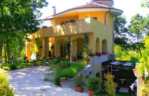 Vinchiaturo Cama Y Desayuno | Villa Almelia