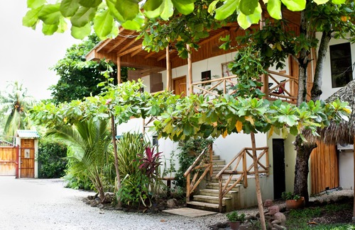 Playa Santa Teresa Apartamento | Villa ALMENDRO de Villas Solar, Walk to Beach, Best Surf, Market and Restaurants
