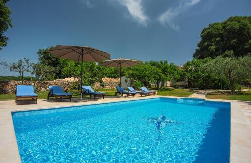 Valtura Villa | Villa Altura