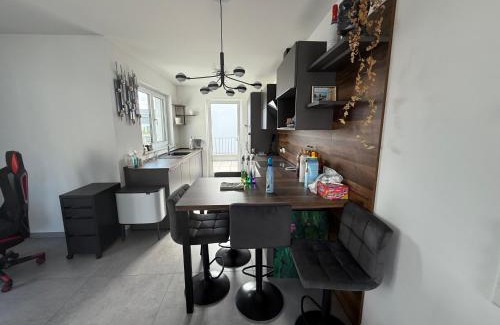 Baumberg Apartamento | Villa am Rhein in Monheim