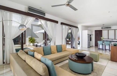 Ungasan Villa | Balinés moderno de 4 dormitorios Villa Balangan
