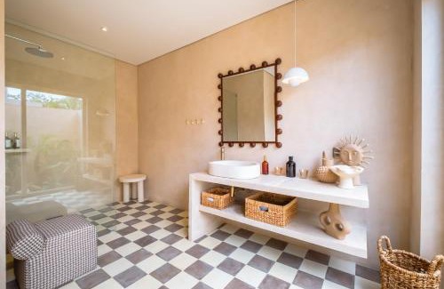 Jimbaran Villa | Villa Amara, Cala Nusa, Kaya - Spacious & Modern Villa in Balangan