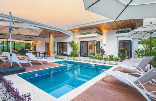 La Fortuna Villa | Villa Amara NEW Pool 4-16 guests 6 bed&bath