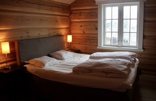 Bjornange Villa | VILLA AMÅRE - Luxurious log house right on the hill!